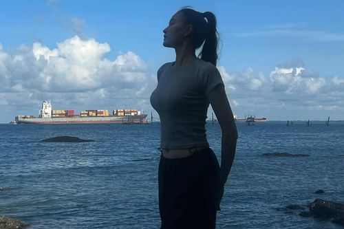 Thêm một hoa khôi bóng chuyền nổi tiếng bất ngờ trở lại thi đấu sau khi quyết định giải nghệ