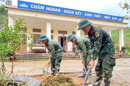 Nhanh chóng giúp đồng bào Nguyên Bình dọn dẹp, ổn định cuộc sống sau bão số 3