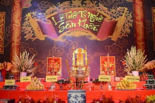Tấm tình nghệ sĩ Không chỉ lấp lánh nơi thánh đường