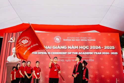 Trường ĐH Ngoại thương khai giảng năm học mới