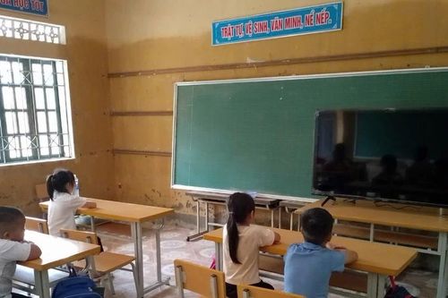 Bắc Kạn đảm bảo đáp ứng đủ sách vở cho học sinh trở lại trường