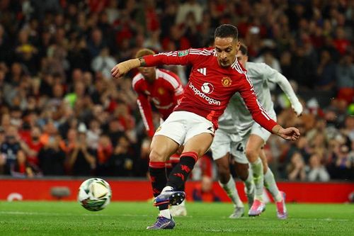 Man Utd hủy diệt Barnsley 7-0: Kỷ lục mới dưới thời Erik ten Hag
