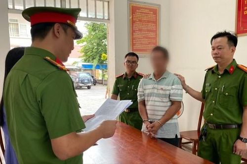Bắt giam 4 ngư dân tháo thiết bị giám sát hành trình trên tàu cá để đánh bắt ở khu vực cấm