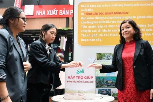 Ngành Xuất bản quyên góp hơn 400 triệu đồng ủng hộ đồng bào gặp bão lũ