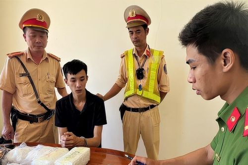 Bắt đối tượng giấu 6kg ma túy trong thùng sữa yến mạch