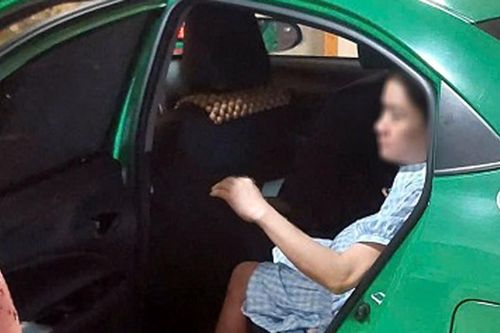 CSGT Hà Nội mở đường cho sản phụ vỡ ối đến bệnh viện