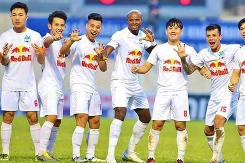Hoàng Anh Gia Lai của bầu Đức nhận tin dữ từ FIFA; Cơ thủ billiards Việt Nam bị cấm thi đấu quốc tế hàng loạt