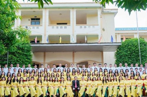 Kỷ niệm 50 năm thành lập trường, 60 năm hệ chuyên: Viết tiếp truyền thống ngôi trường mang tên nhà chí sĩ yêu nước Phan Bội Châu