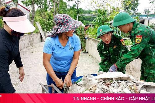 Giúp 36 hộ dân ở Cẩm Xuyên khắc phục hậu quả lốc xoáy