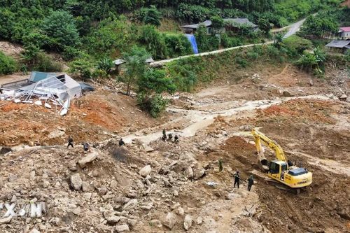 Nỗ lực tìm kiếm nạn nhân bị mất tích tại xóm Bản Cái ở Lào Cai