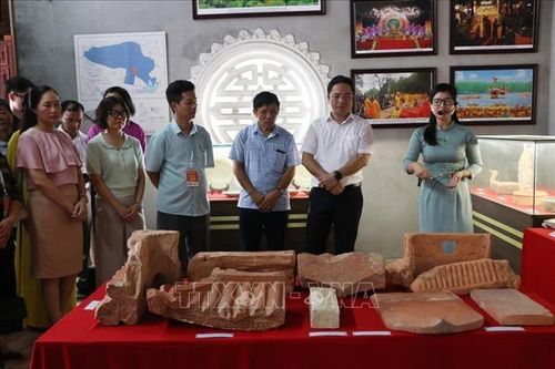 Trưng bày chuyên đề 'Di sản văn hóa thời Trần trên đất Hải Dương'