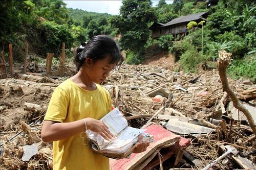 Hỗ trợ học phí cho học sinh, sinh viên vùng bị ảnh hưởng bởi bão lũ