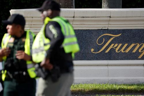Vụ ám sát ông Trump làm 'nóng' mạng xã hội Trung Quốc