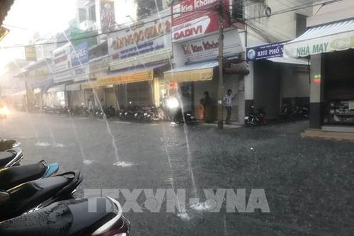 Bến Tre ứng phó với thiên tai nguy hiểm trong giai đoạn chuyển mùa