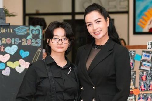 Con gái siêu mẫu Thúy Hằng tăng chiều cao sau lần phẫu thuật cột sống