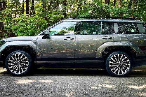 Hyundai Santa Fe 2024 ra mắt khách Việt, giá từ 1,069 tỷ đồng