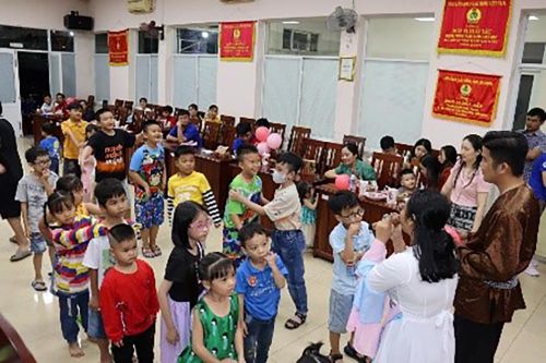 Vui Tết Trung thu ở Công ty Cổ phần Môi trường đô thị An Giang