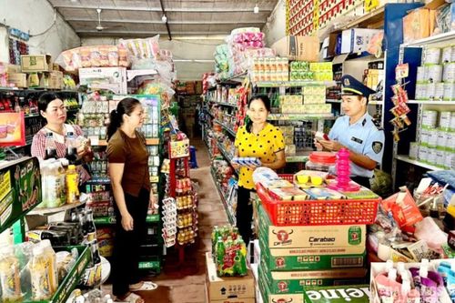 Đảm bảo bình ổn thị trường sau mưa lũ