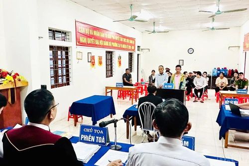 Tòa án nhân dân thị xã Sa Pa xét xử lưu động 3 vụ án ma túy