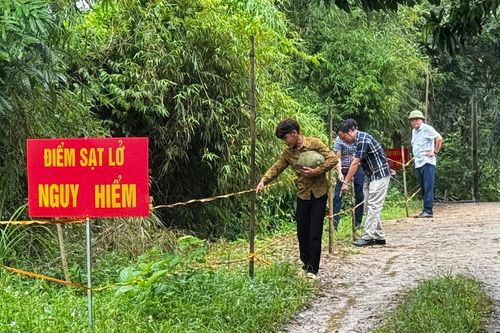 Ứng phó với sạt lở đất: Phòng hơn chống