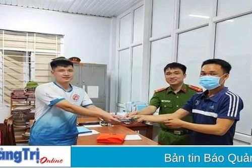 Nhặt được 44 triệu đồng, nam thanh niên ở Triệu Phong trả lại người đánh rơi