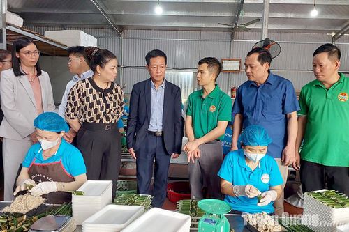 'Đòn bẩy' cho nông dân
