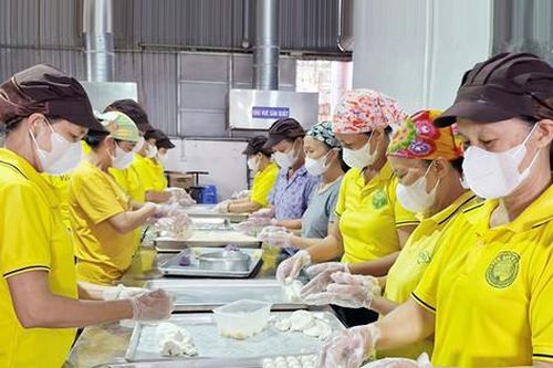 Phụ nữ nông thôn tích cực chuyển đổi số