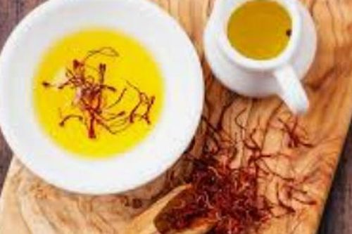 Trà hoa nghệ tây mật ong, liệu pháp tự nhiên trị mất ngủ