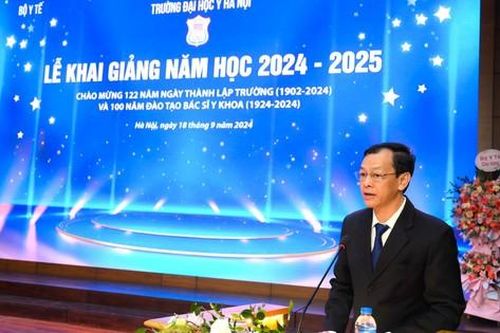 Thứ trưởng Bộ Y tế giao 5 nhiệm vụ cho Trường Đại học Y Hà Nội
