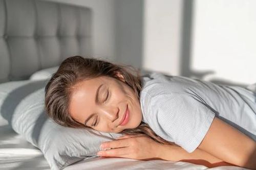 Đón năng lượng bằng các phương pháp detox buổi sáng giúp cơ thể bớt mệt mỏi