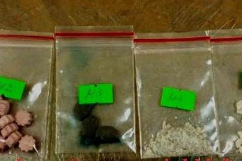 Bất ngờ kiểm tra căn nhà thuê trọ, phát hiện 6 đối tượng đang 'bay lắc'