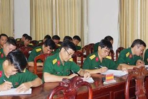 Sư đoàn 5 (Quân khu 7) tổ chức kiểm tra nhận thức chính trị