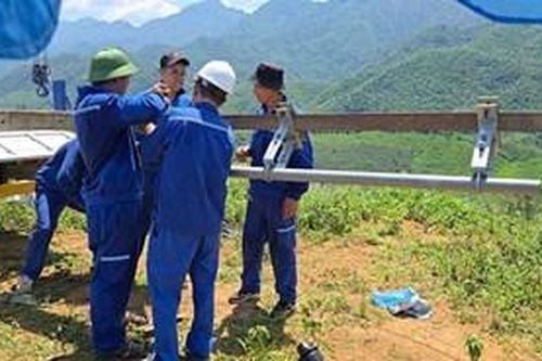 VNPT khởi công lắp đặt trạm phát sóng di động tại địa điểm mới cho bà con tại Làng Nủ