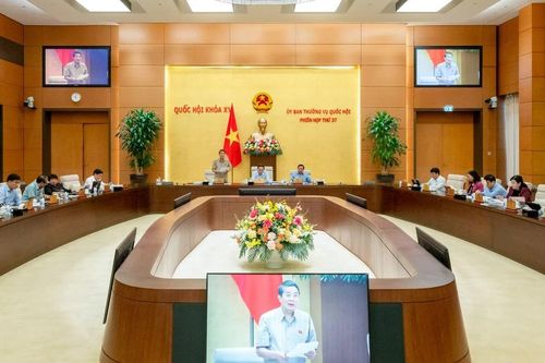 Chú trọng xây dựng và triển khai lộ trình cấm sử dụng các loại hóa chất độc hại gây ô nhiễm nguồn nước
