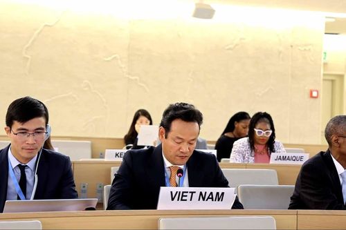 Việt Nam luôn đặt con người vào trung tâm của mọi chiến lược phát triển