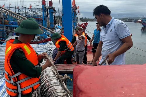 BĐBP Quảng Ngãi chủ động giúp dân ứng phó bão số 4