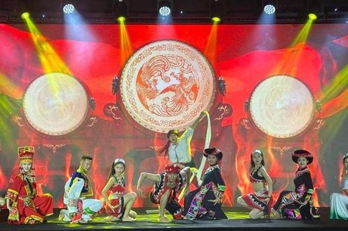 Giao lưu văn hóa, thúc đẩy hợp tác du lịch Việt - Trung
