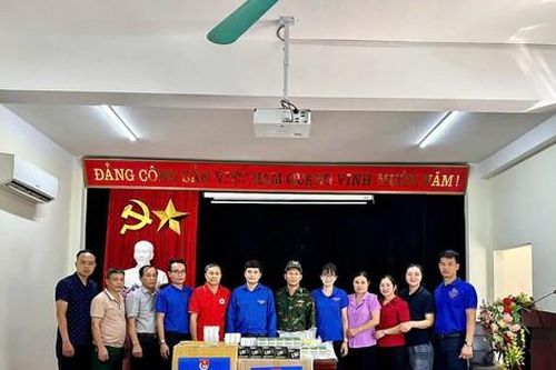 Đoàn Thanh niên TKV: Chung tay sẻ chia với đồng bào vùng lũ