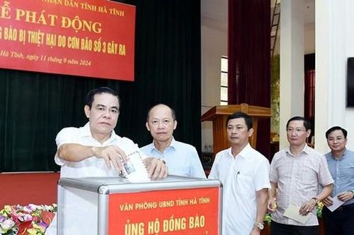 Hà Tĩnh quyên góp hơn 46 tỷ đồng ủng hộ đồng bào vùng lũ phía Bắc