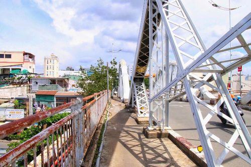 TP.HCM sẽ kiểm tra 'sức khỏe' những cây cầu cao tuổi