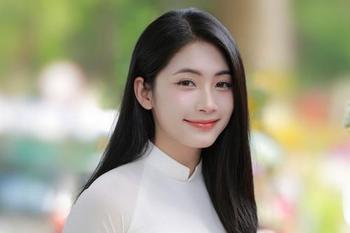 Ngỡ ngàng với vẻ đẹp tinh khôi của nữ diễn viên 'Làng ế vợ'