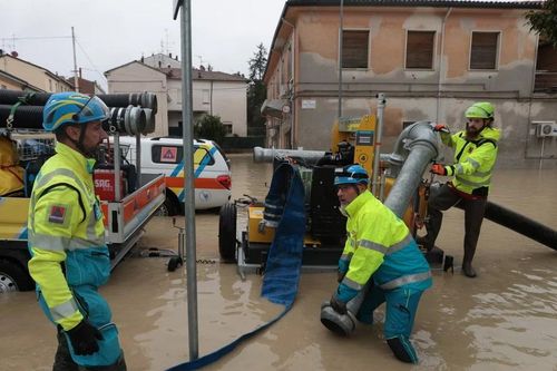 Bão Boris càn quét nhiều vùng của Italy, 1.000 người phải đi sơ tán