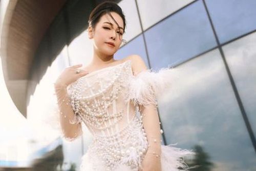 Nhật Kim Anh úp mở chuyện lấy chồng