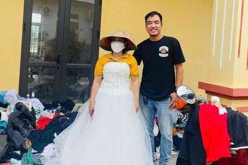 Người phụ nữ đang soạn đồ từ thiện thì hóa thành cô dâu và chuyện dở khóc dở cười phía sau