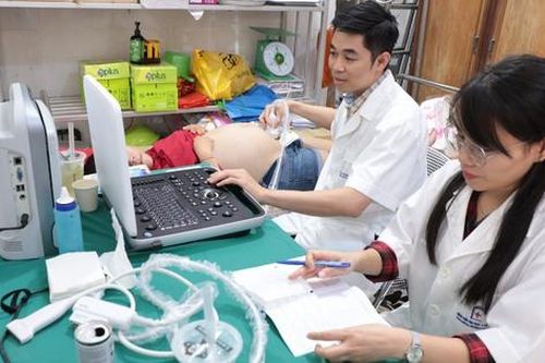 Các bệnh viện đầu ngành chung tay cùng y tế vùng lũ khắc phục hậu quả