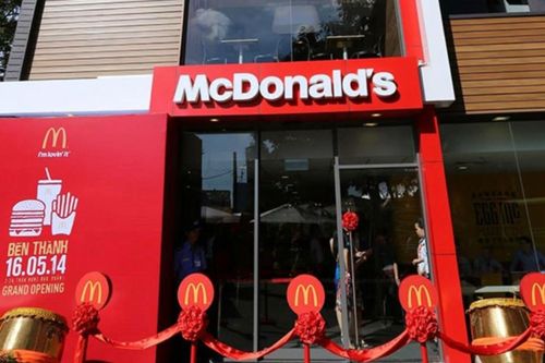 Lý do nào khiến các ông lớn F&B trả mặt bằng 'vàng' ở TP.HCM?