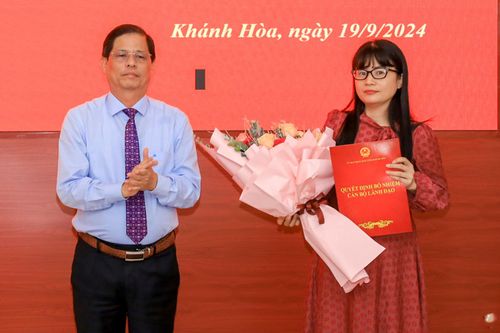 Bà Phan Thị Thu Cúc giữ chức vụ Phó Giám đốc Sở Ngoại vụ Khánh Hòa