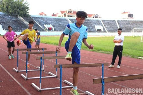 Hành trình phá kỷ lục của những 'đôi chân vàng'