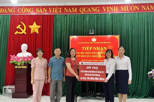 Bình Gia: Tiếp nhận 212 triệu đồng ủng hộ người dân bị thiệt hại do cơn bão số 3