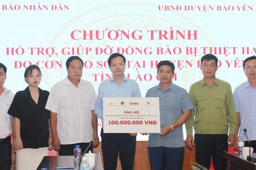 Báo Nhân Dân ủng hộ huyện Bảo Yên khắc phục hậu quả thiên tai